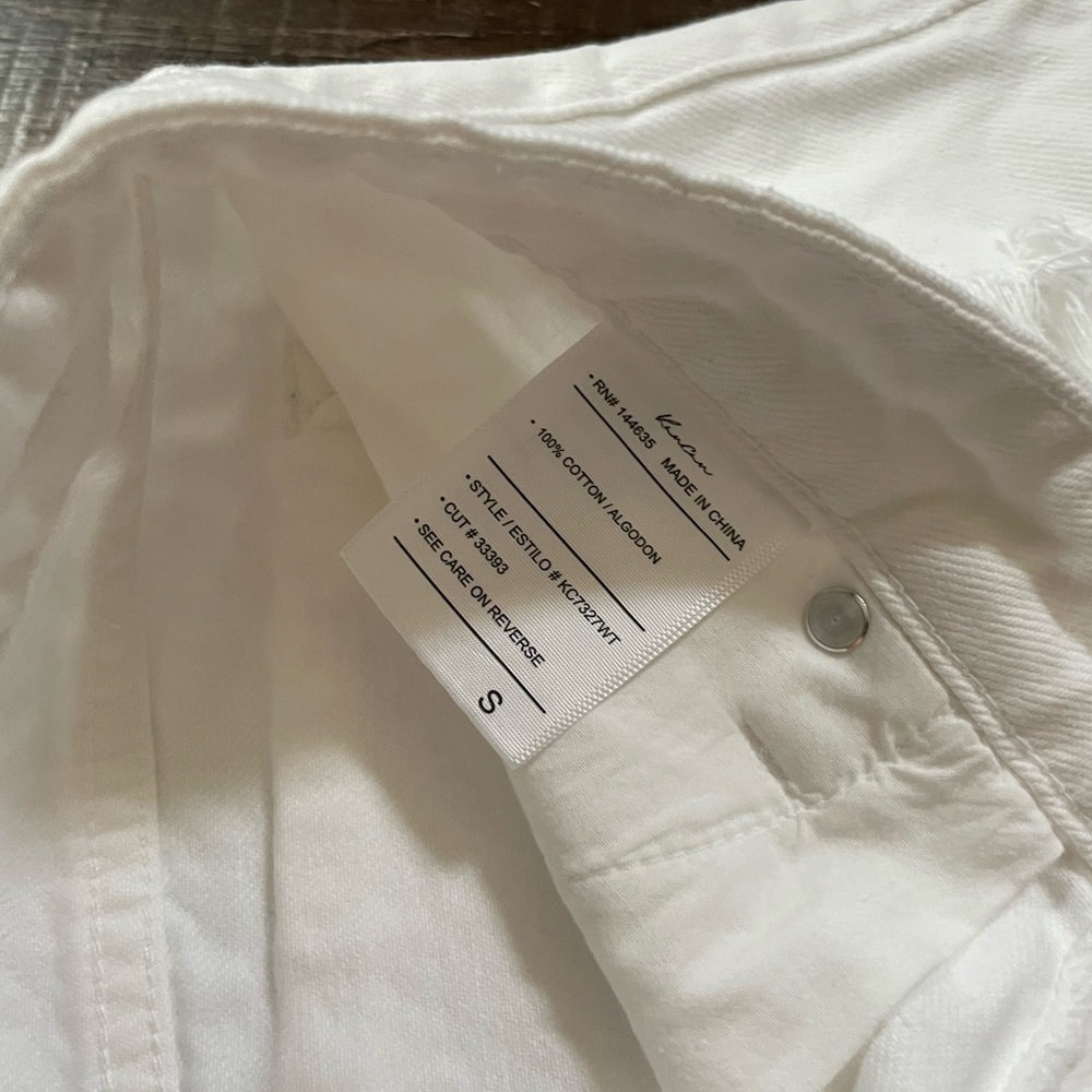 White Denim shorts size S - Picture 3 of 3